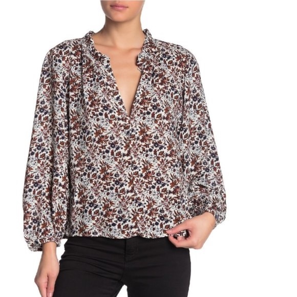 Abound Floral Blouse - Picture 1 of 5